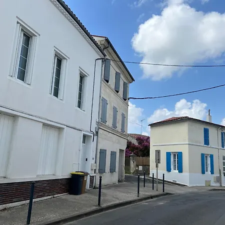 Rdc Proche Thermes A Apartment